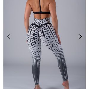 CLS sportswear leggings